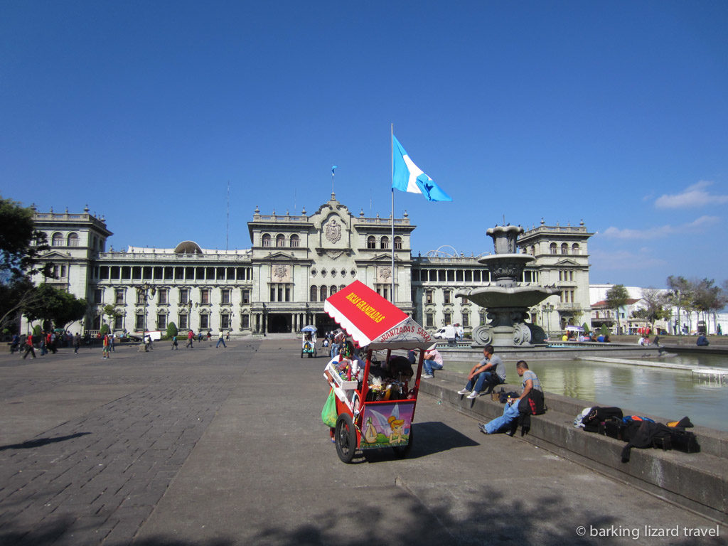 Photo of parque central palacio nacional in guatemala city