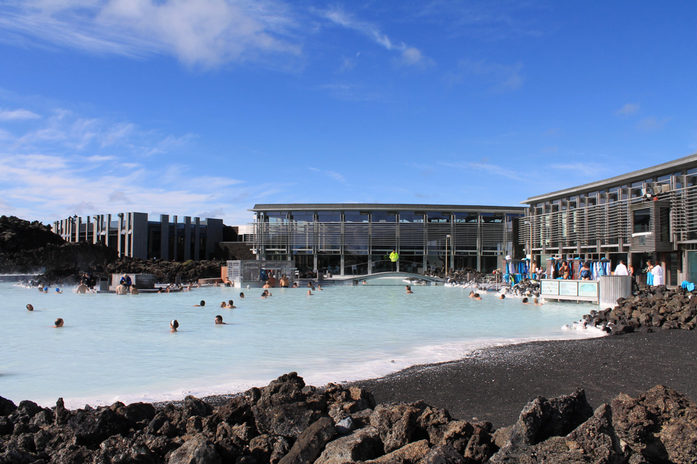 photo of the blue lagoon in iceland